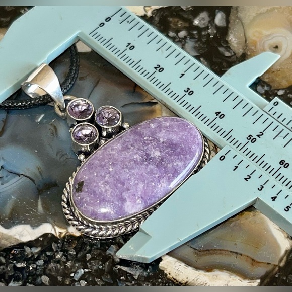 Lepidolite Pendant & Earrings - Picture 14 of 17